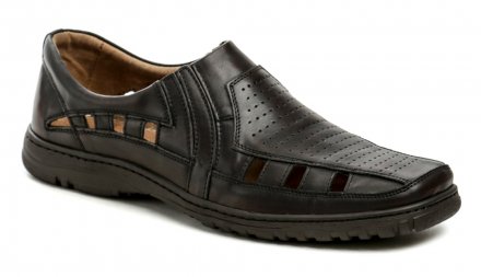 Übergroße Herren-Sommer-Wanderschuhe in Form von Mokassins. Die Schuhe sind aus echtem Naturleder gefertigt.