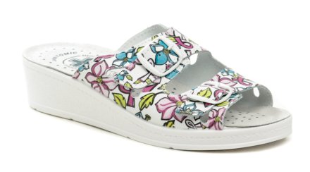 Sommerliche Freizeit- und Gesundheitskeilschuhe für Damen aus echtem Naturleder.