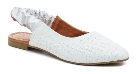Sommerliche Wanderschuhe für Frauen mit einem Riemen an der Ferse. Die Schuhe sind aus echtem Naturleder gefertigt.