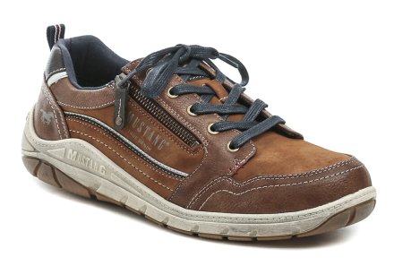 Ganzjahres-Wanderschuhe für Herren mit Schnürsenkeln, hergestellt aus synthetischem Material, das Leder imitiert, in Kombination mit Textilmaterial.