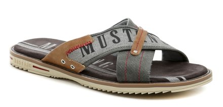 Herren-Sommer-Wanderschuhe mit loser Spitze und Ferse von Mustang, aus Kunstleder kombiniert mit Textilmaterial.