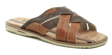 Herren-Sommer-Wanderschuhe mit loser Spitze und Ferse von Mustang, aus Kunstleder kombiniert mit Textilmaterial.
