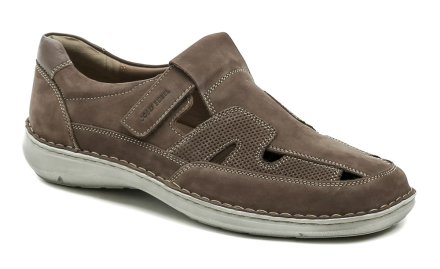 Sommerliche Herren-Wanderschuhe mit Klettverschluss. Josef Seibel Schuhe sind aus Naturleder mit Luftzirkulationslöchern hergestellt.