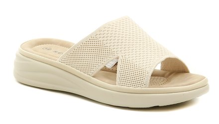 Sommerliche Damen-Wanderschuhe mit verstellbaren Klettverschlussriemen. Der Schuh ist aus synthetischem Material mit einer Innensohle aus echtem Leder.