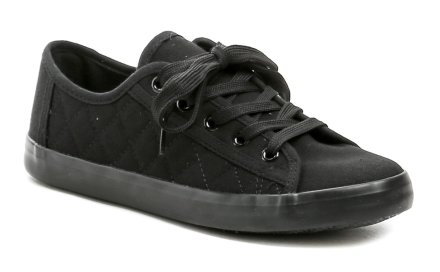 Sommerliche Freizeitschuhe für Damen, wie zum Beispiel Schnürschuhe aus Canvas, hergestellt aus Textilmaterial.