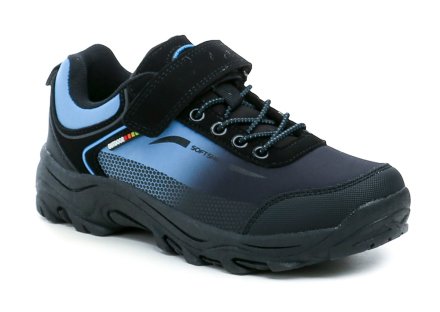 Ganzjährig tragbare Outdoor-Wanderschuhe mit Schnürsenkeln. Die Schuhe bestehen aus einer Kombination aus Synthetikmaterial und textilem Softshell-Material.