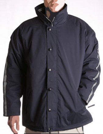 Hochwertige Herren-Winterjacke in Übergröße von KILLTEC, geeignet zum Wandern oder für den Wintersport.