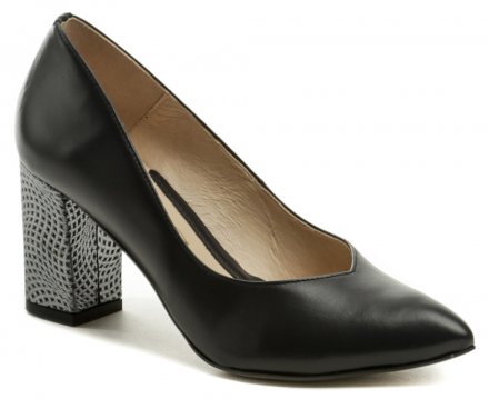 Damenschuh mit Absatz, aus echtem Leder.