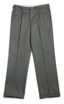Formelle Herrenhose aus textilem Material mit einer dekorativ aufgenähten Falte auf dem Stoff.