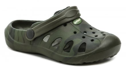 Sommerliche Schlupfschuhe mit einem Riemen um die Ferse oder über den Knöchel, aus synthetischem Material.
