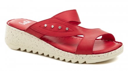 Sommerliche Wanderschuhe für Frauen. Die Schuhe sind aus echtem Naturleder gefertigt.
