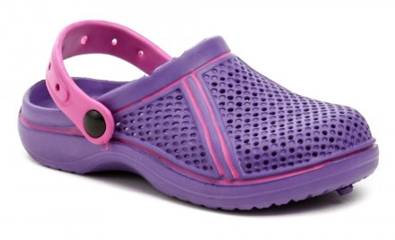 Sommerliche Schlupfschuhe mit einem Riemen um die Ferse oder über den Knöchel, aus synthetischem Material.