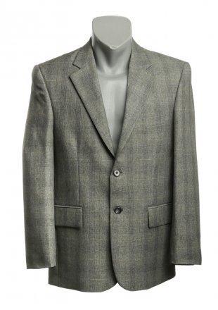 Ganzjahresjacke für Herren im klassischen Einreiherschnitt mit zwei Knöpfen.
