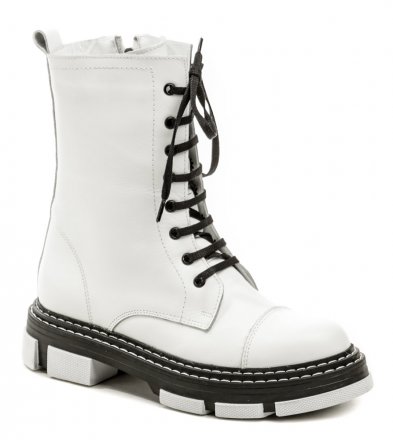 Damen Winterwanderstiefel Typ Stiefelette mit Schnürung und Reißverschluss. Die Schuhe sind aus echtem Naturleder gefertigt und innen mit Textil-Filzpelz isoliert.